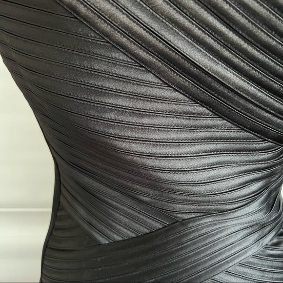 NWT BCBG MaxAzria Mamie Blake one shoulder sexy Bandage Dress Size: 2 - Picture 9 of 14